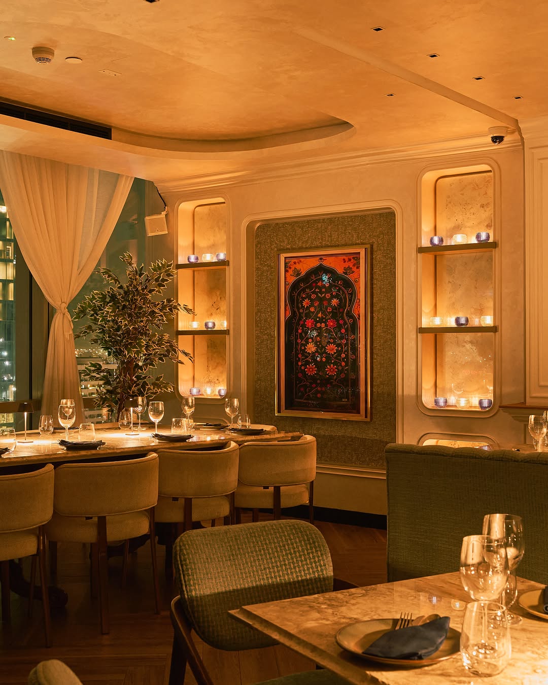 Nazaara: high quality, inviting restaurant interior