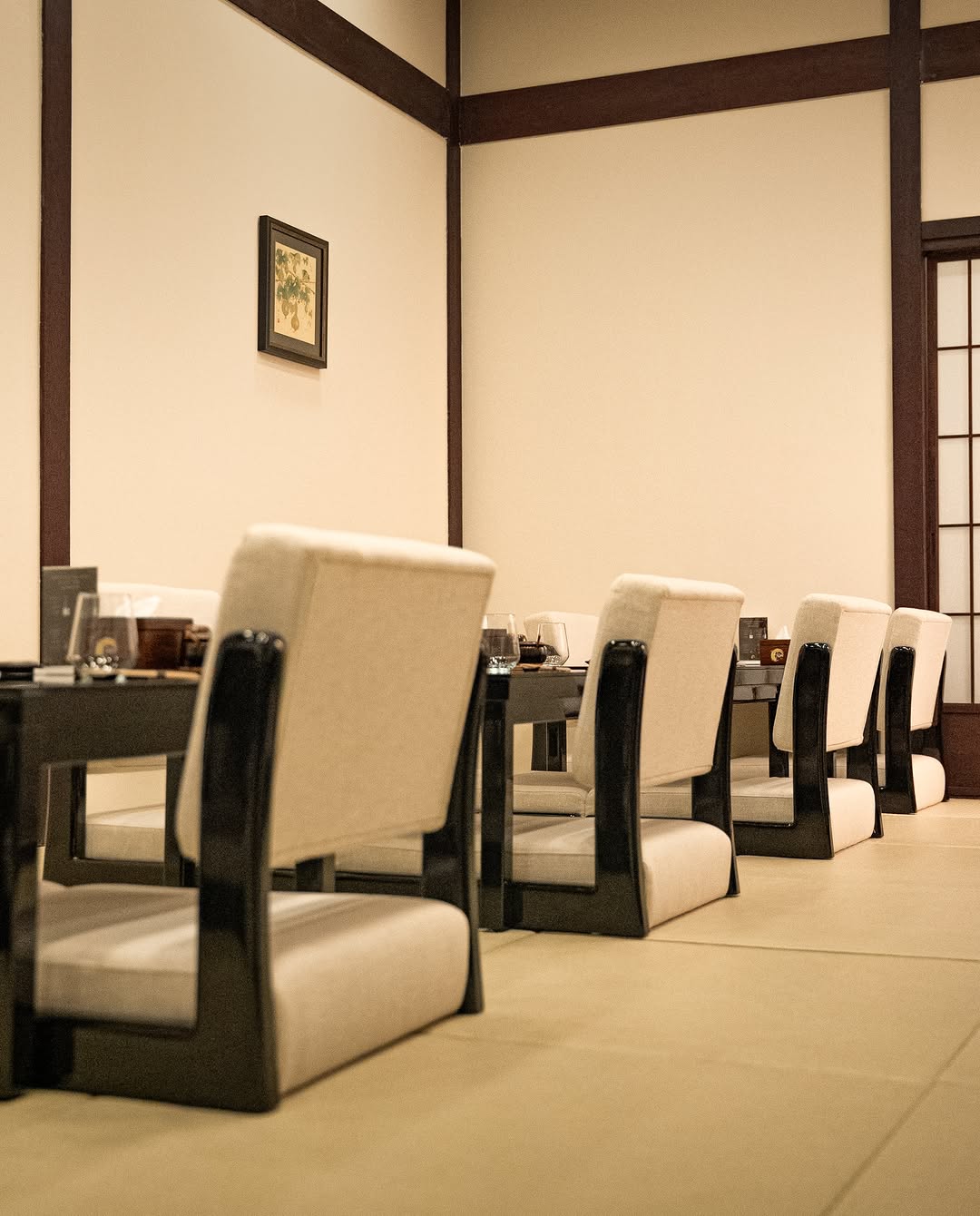 Ramen Hisa: clean, professional interior shot