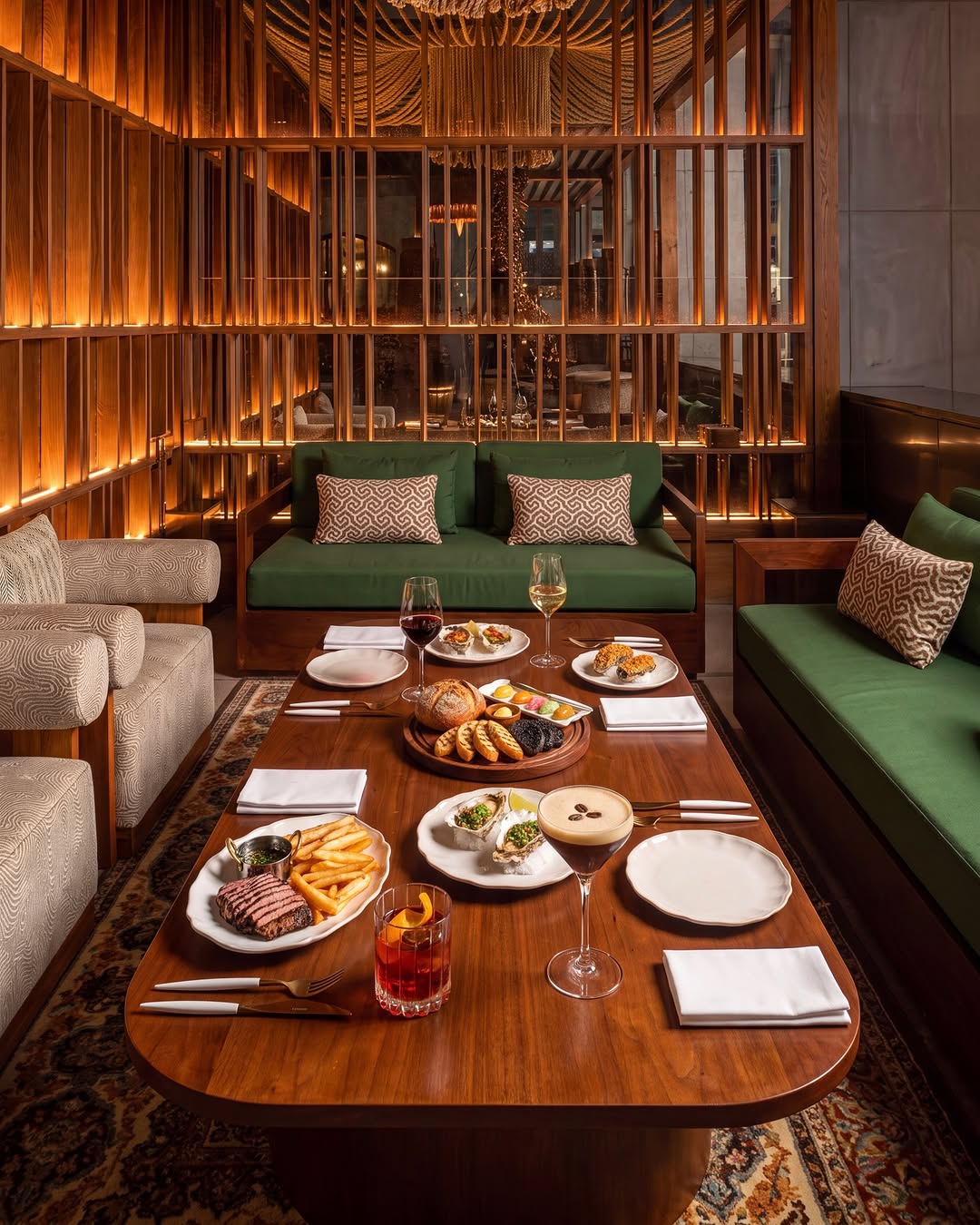 Uncut: professional, high-quality restaurant interior shot