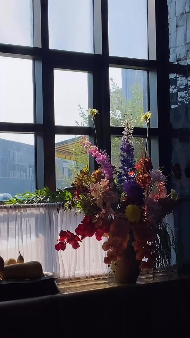 Window: beautiful atmospheric interior shot
