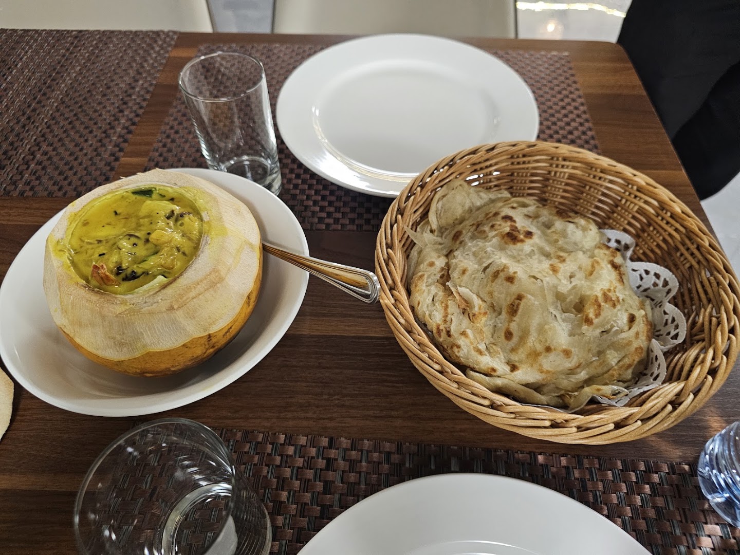Backwaters Restaurant Fujairah: appetizing food presentation at table