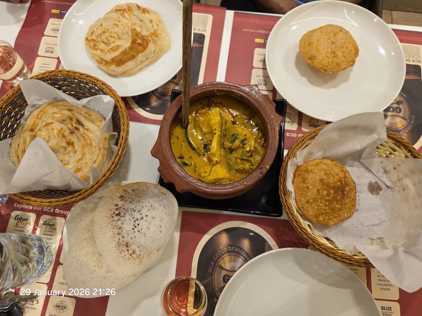 Keerthi Restaurant: appetizing food presentation and clear presentation