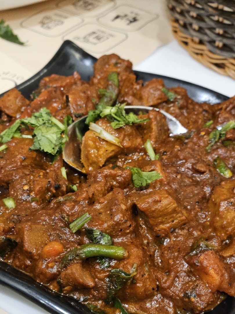 Keerthi Restaurant: appetizing, high-quality food photography