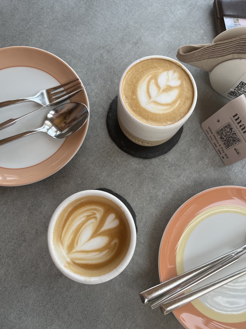 Mara Lounge Restaurant: appetizing coffee and table setting