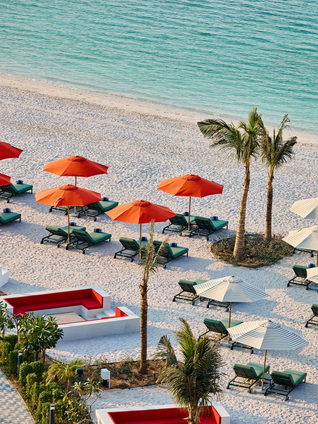 Chiano: high quality, inviting beach setting