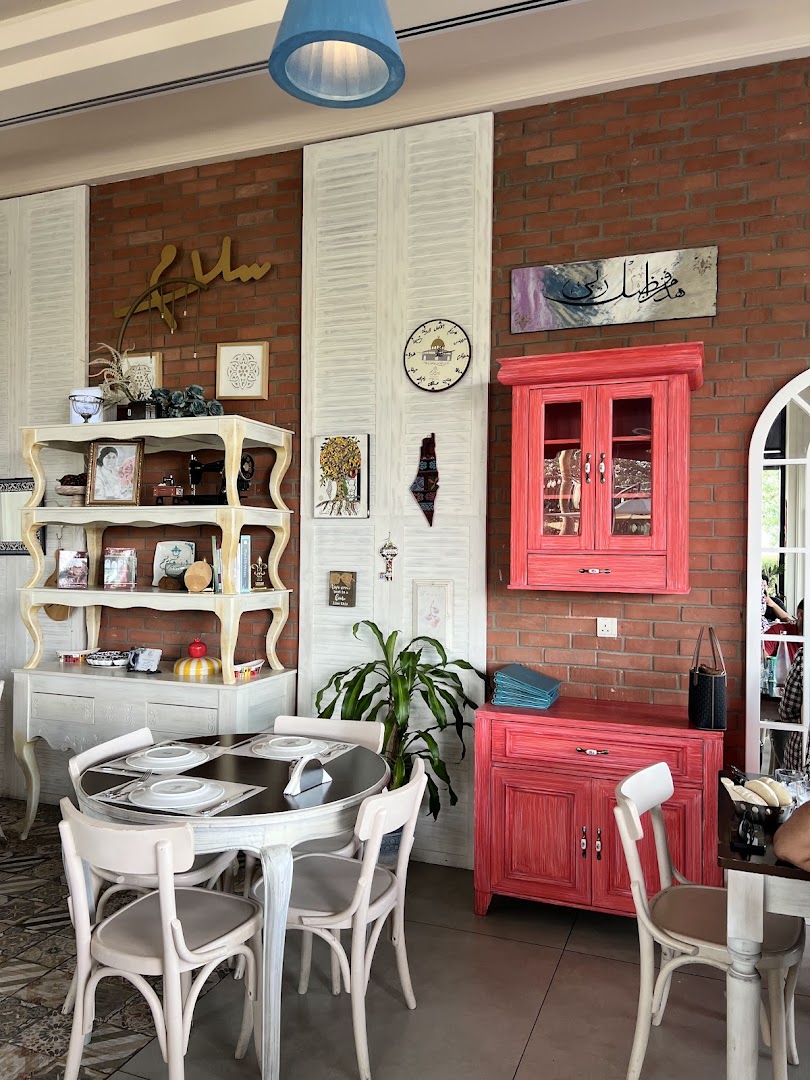 Bait Maryam: attractive restaurant interior atmosphere