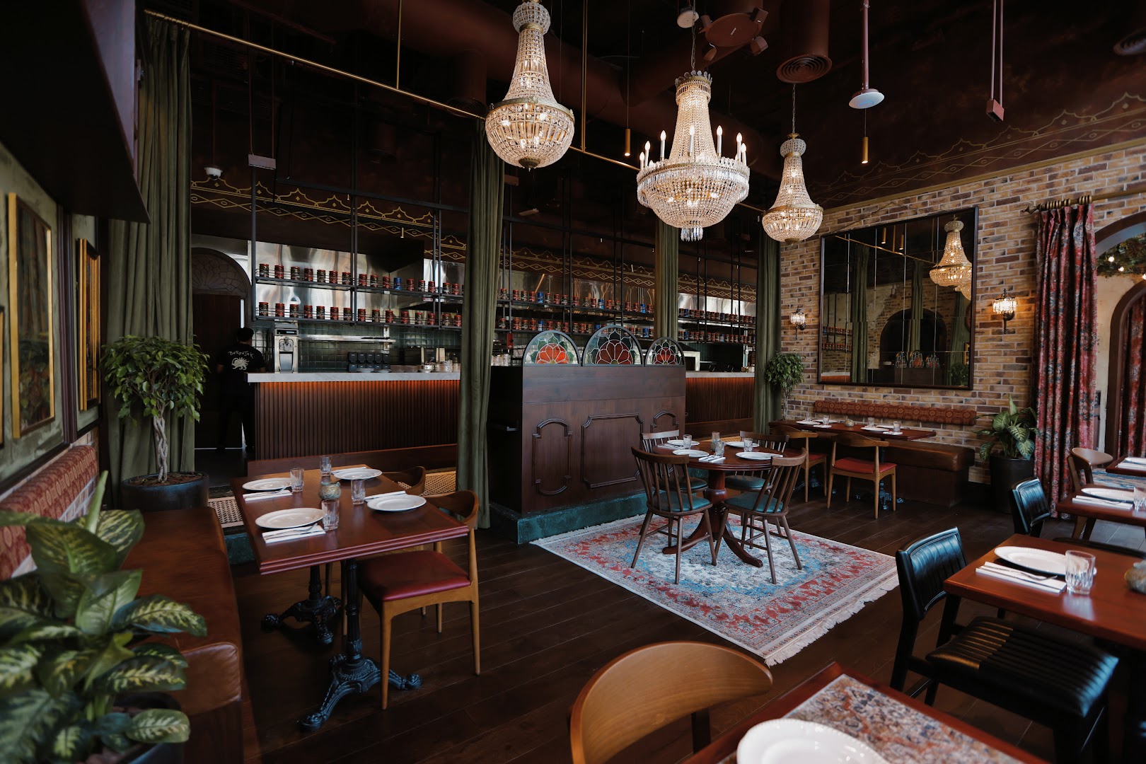 Berenjak Sharjah: high quality interior restaurant shot