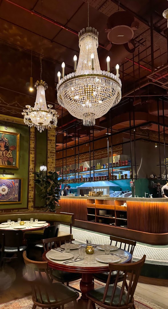 Berenjak Sharjah: high quality interior atmosphere shot