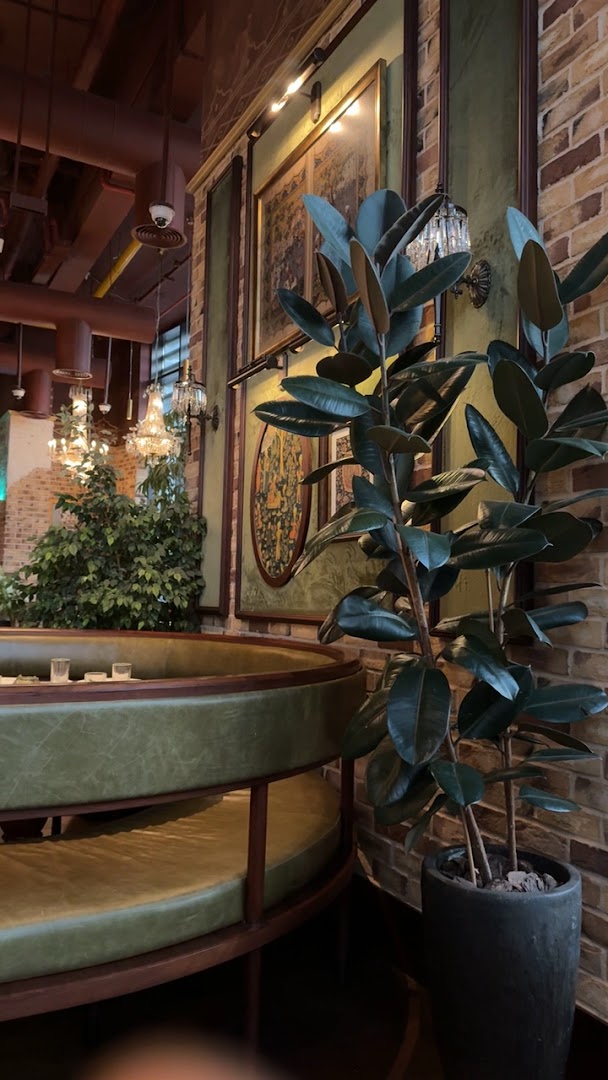Berenjak Sharjah: high quality interior atmosphere shot