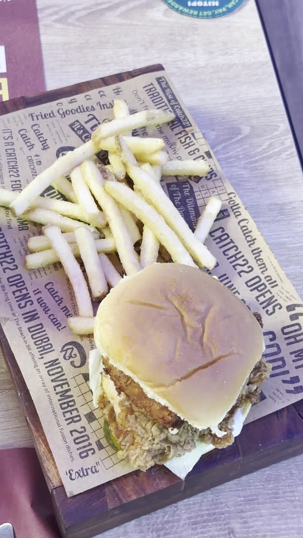 Catch22: appetizing food photo with branding