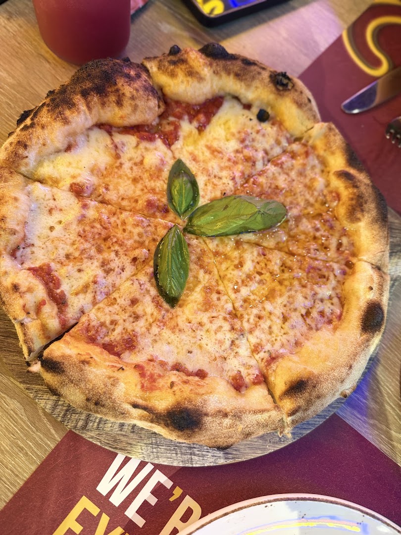 Catch22: appetizing photo of restaurant food