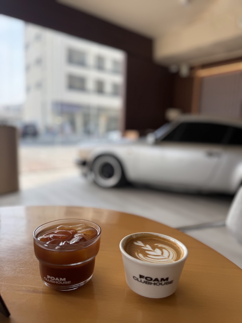 Foam Café: aesthetically pleasing cafe atmosphere