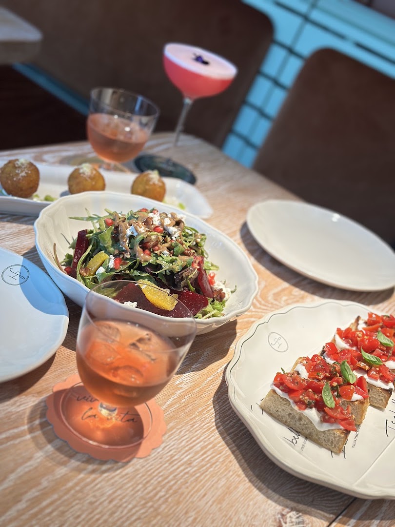 Isabella's Italian Street Kitchen: appetizing, high-quality food photography
