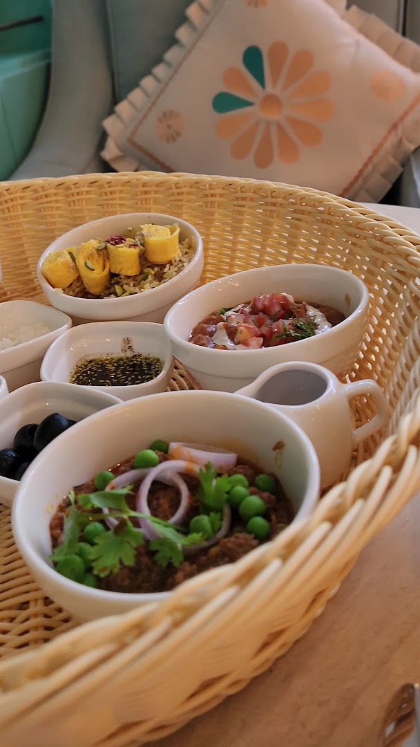 Kashtat Amina: appetizing food presentation