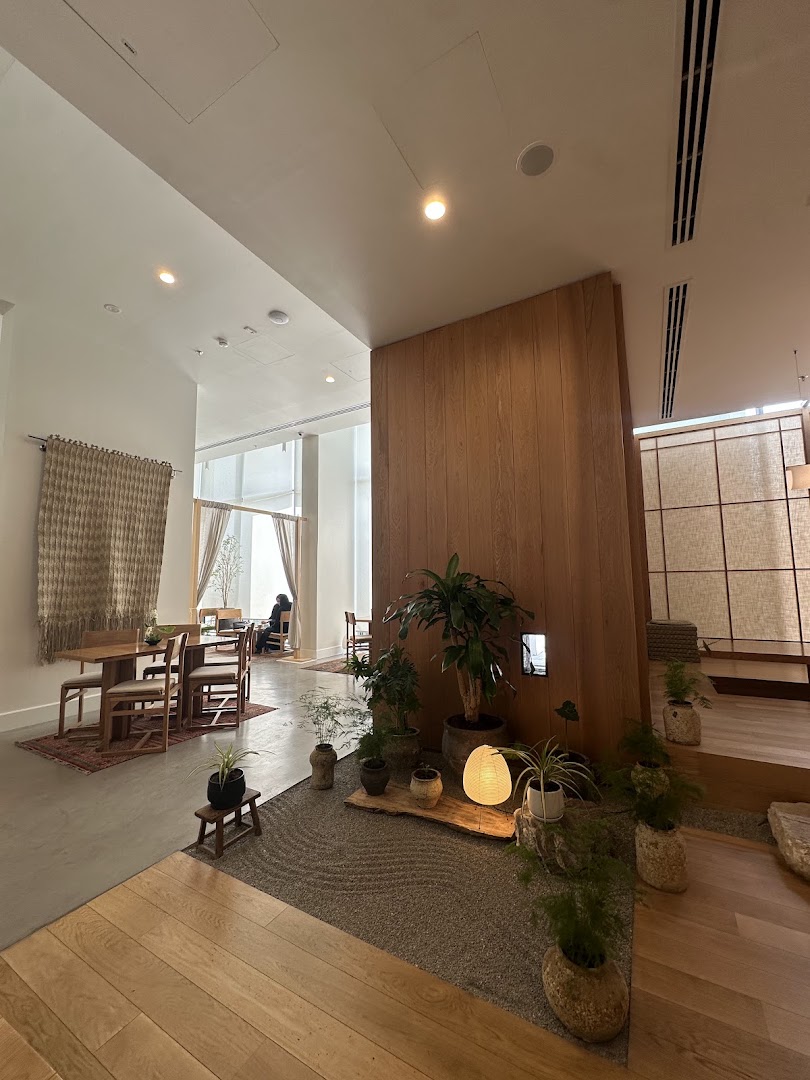 Sabaku: high quality interior atmosphere shot