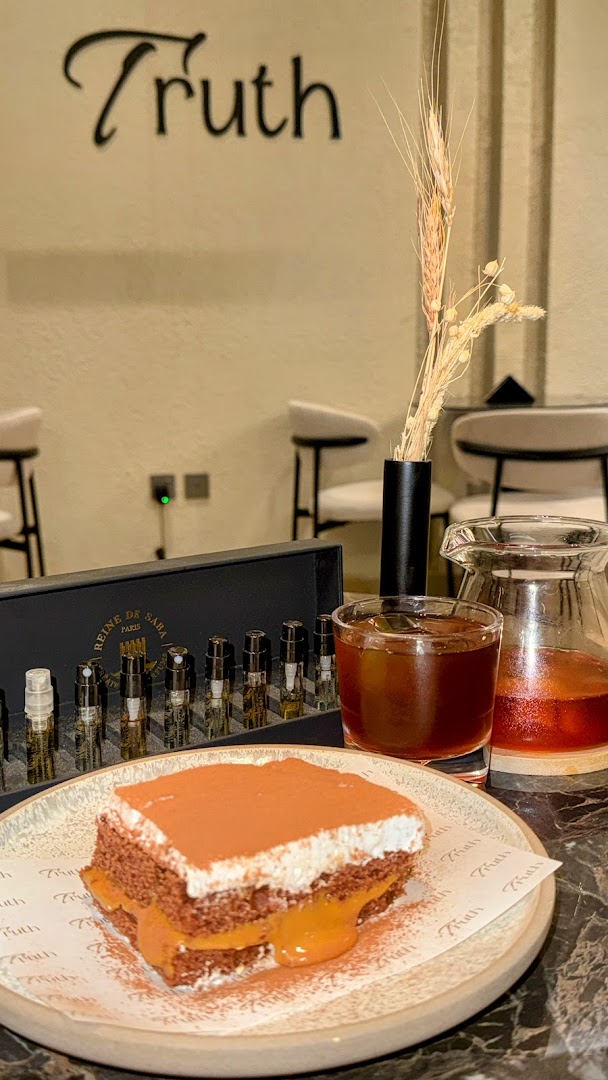 Truth Specialty Coffee: appetizing food and drink presentation