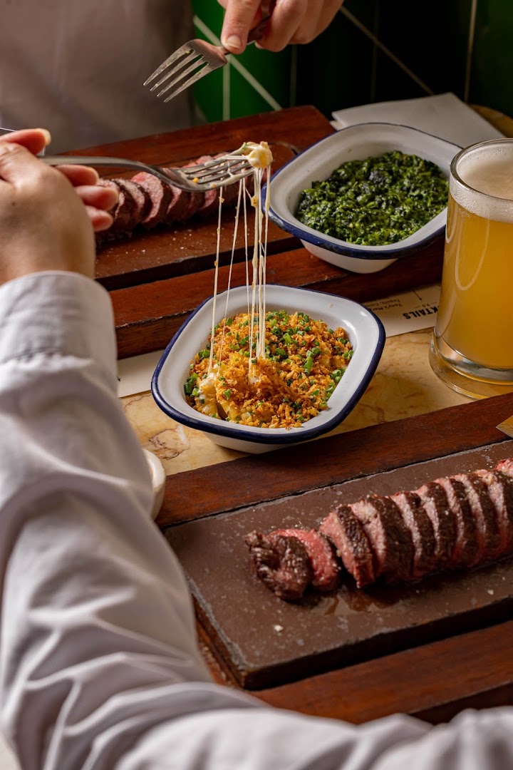 Flat Iron: appetizing food photography