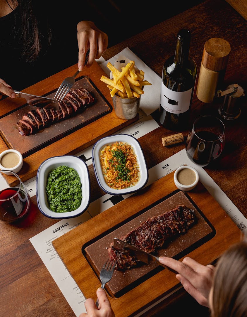 Flat Iron: professional, high-quality food photography