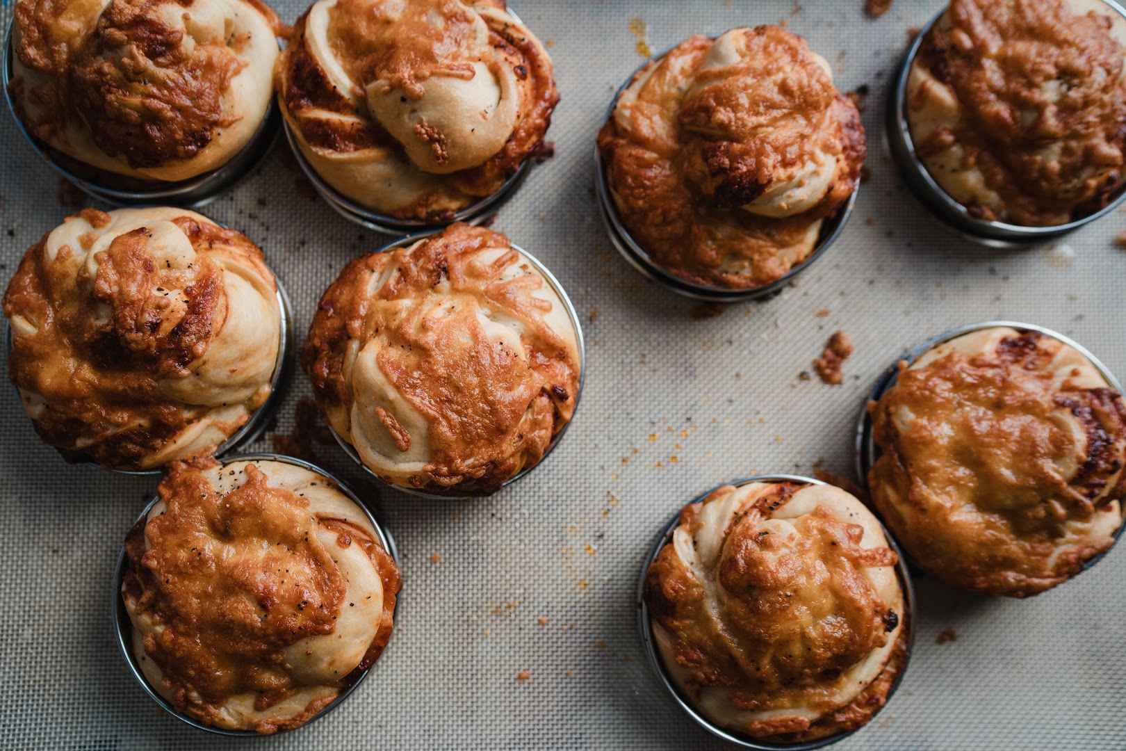 Pause: appetizing photo of baked goods