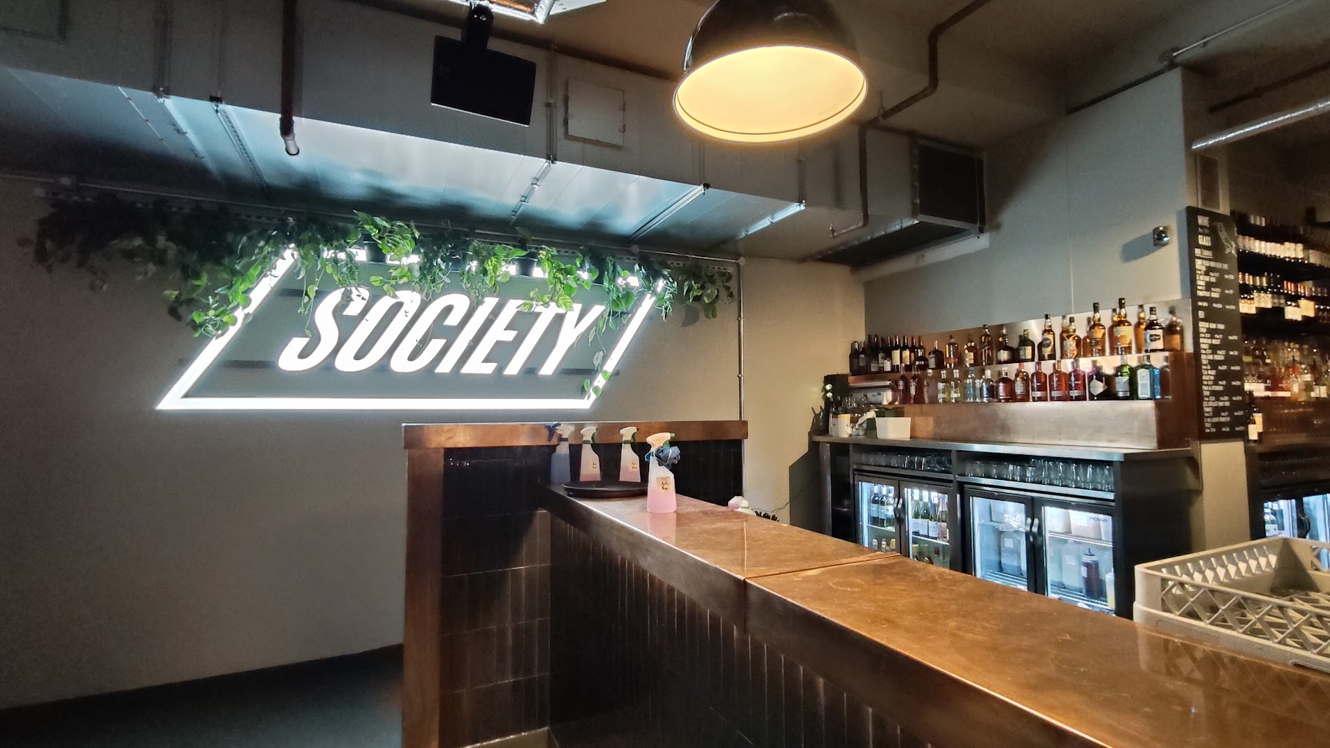 Society: clear, professional shot of interior
