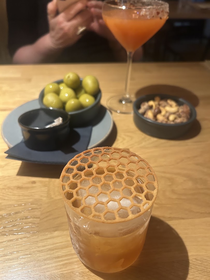 Apiary: appealing photo of bar drinks