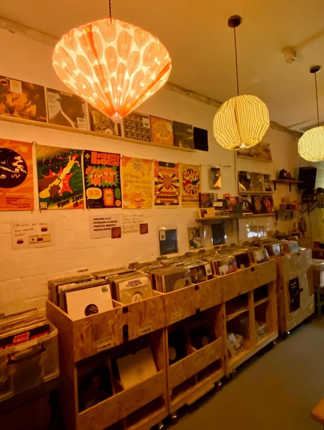 Hot Wax: clear shop interior and atmosphere