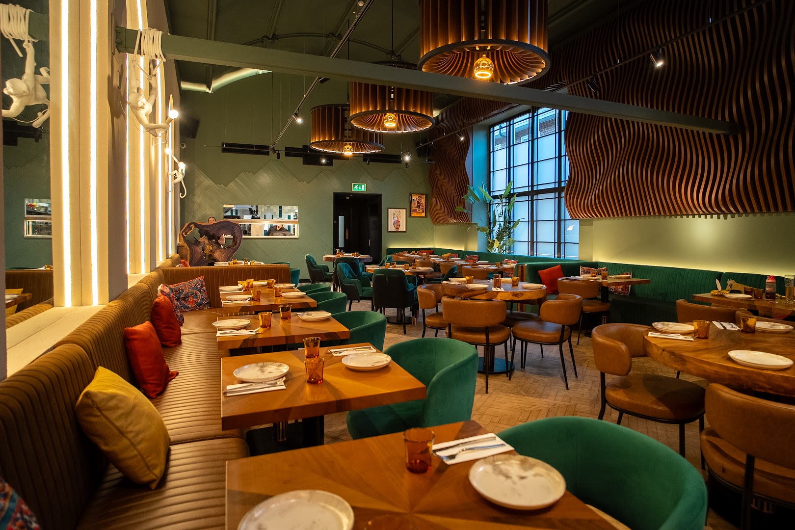 Sekkoya: high quality interior restaurant shot