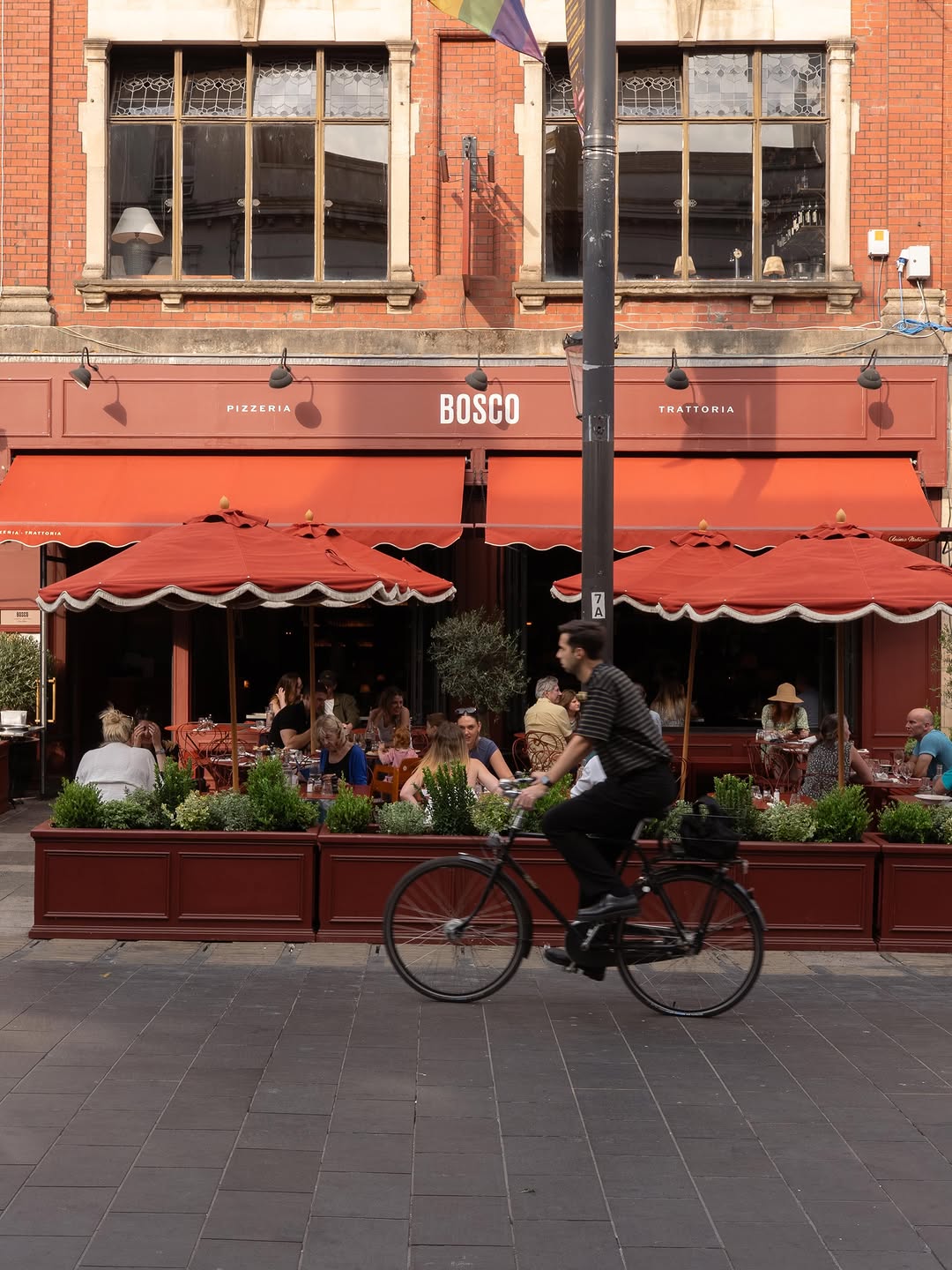 Bosco Pizzeria: inviting exterior shot of restaurant