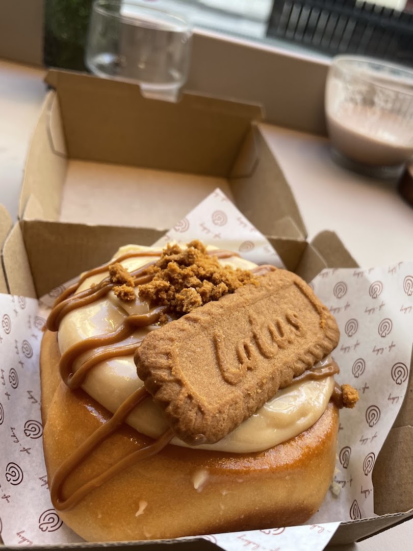 CinnAmore: appetizing photo of signature product