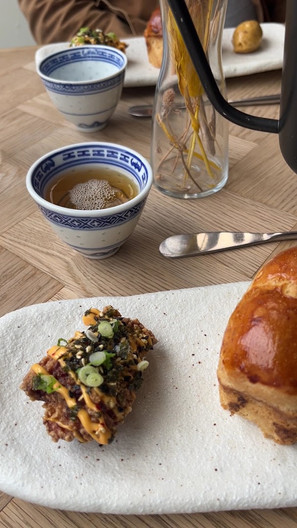 Hiraeth: appetizing food and drink presentation