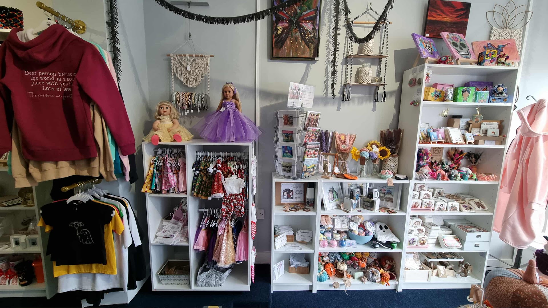 The Crafted Nook: clear display of shop products