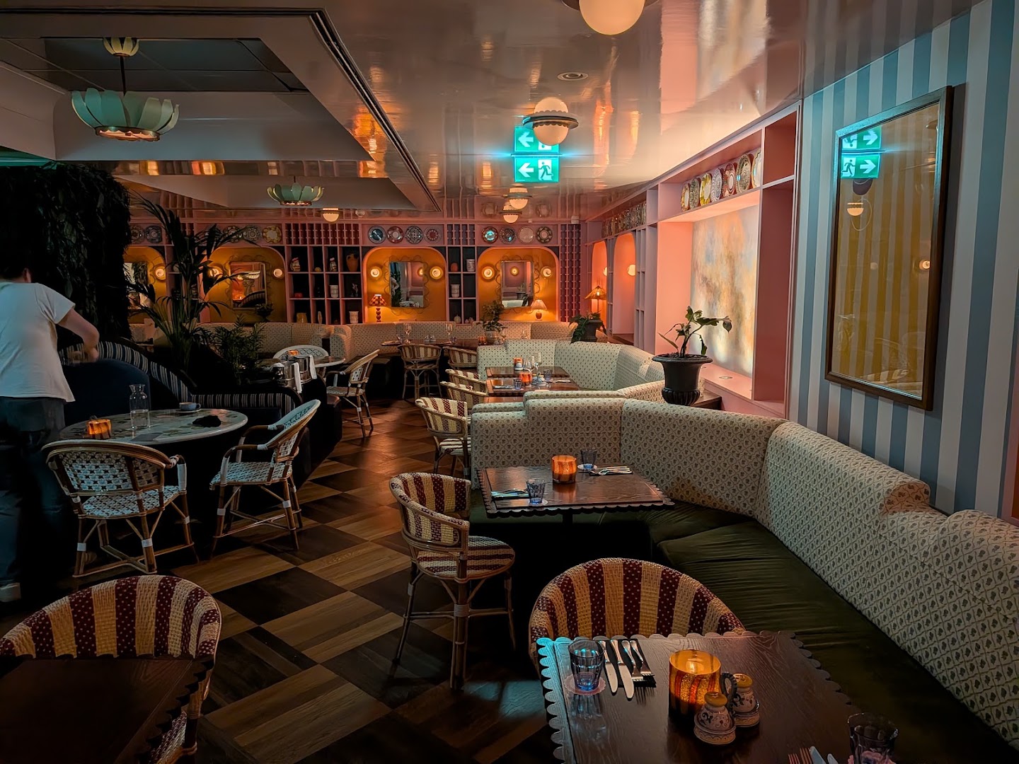 Patatino: inviting and professional interior shot
