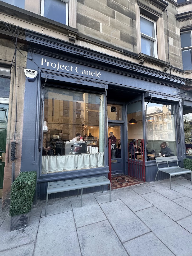 Project Canelé: clear, professional storefront photo