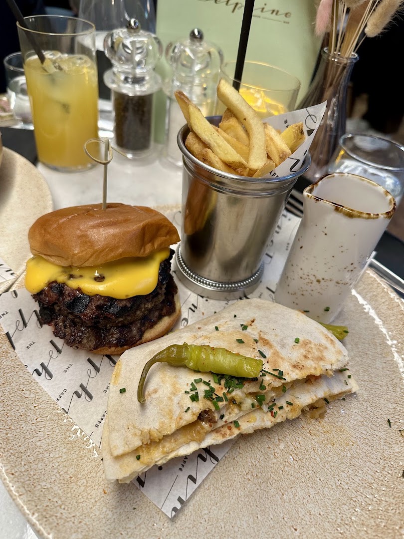Delphine: appetizing, high-quality food photography