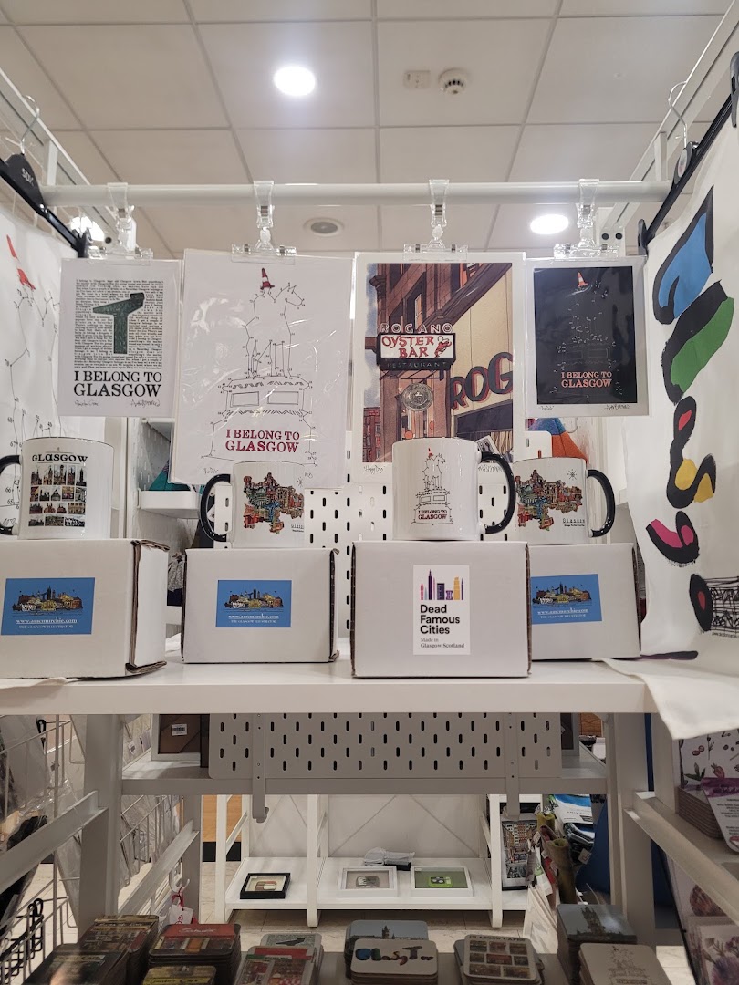 Scottish Design Exchange: clear display of shop products