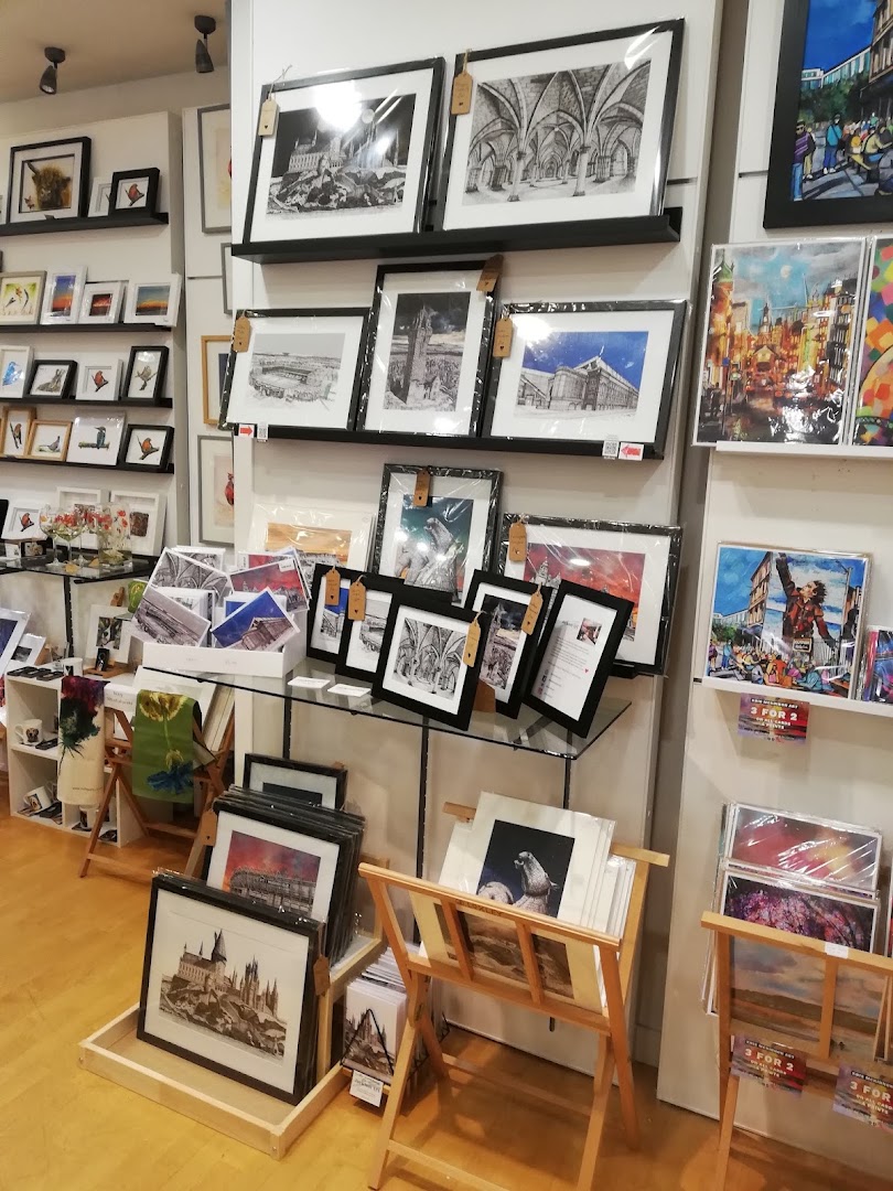 Scottish Design Exchange: clear display of shop products
