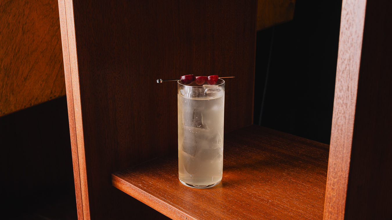 Sebb's: professional, high-quality cocktail photo
