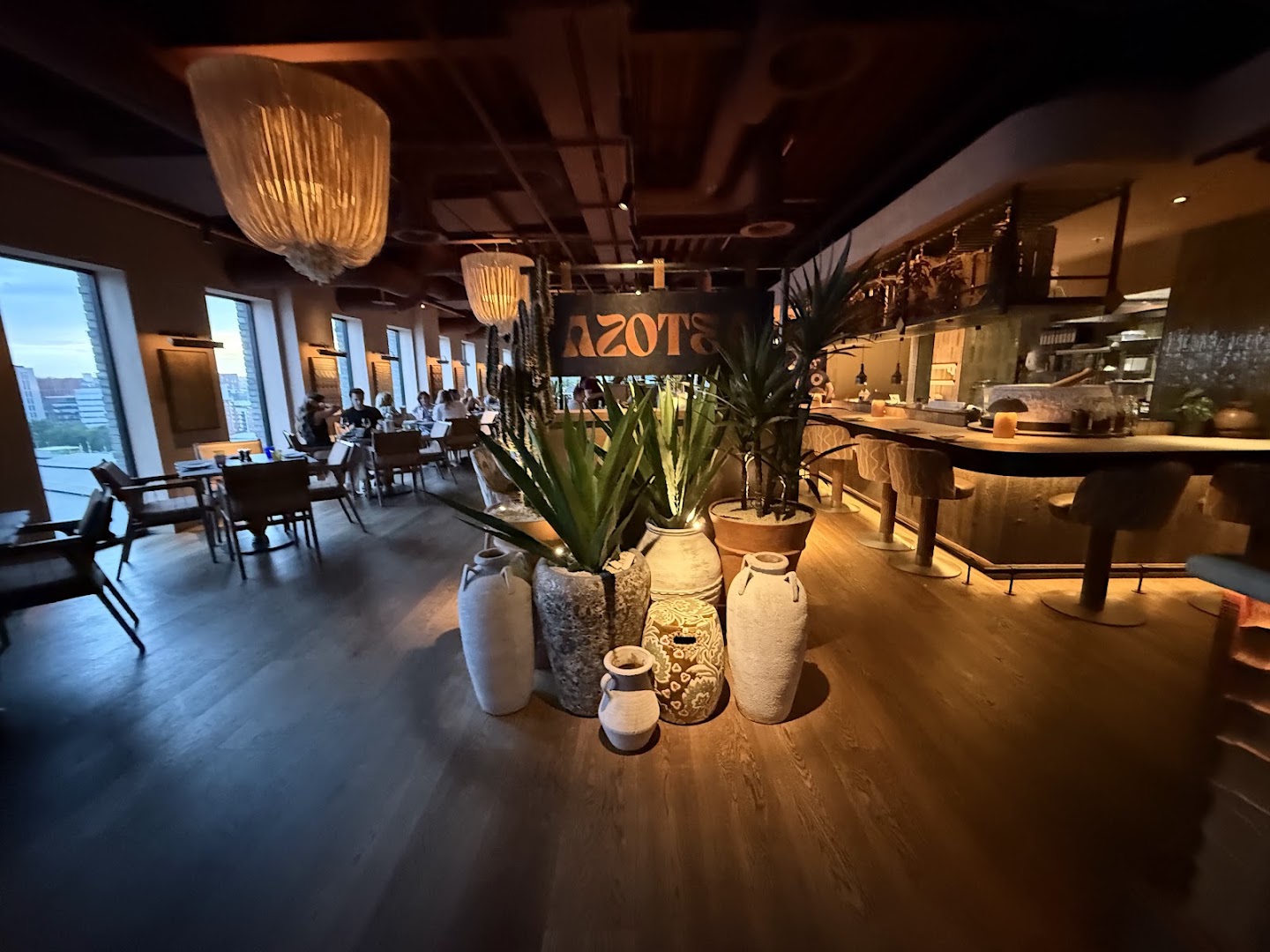 Azotea: high quality interior atmosphere shot
