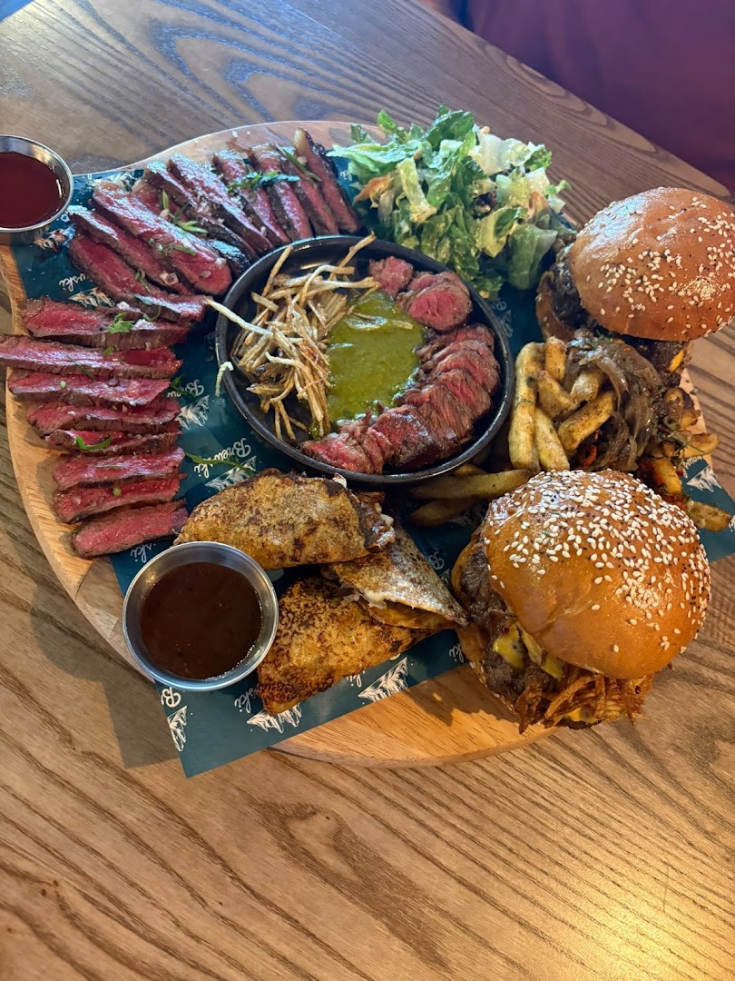 Brewski: appetizing high quality food photo