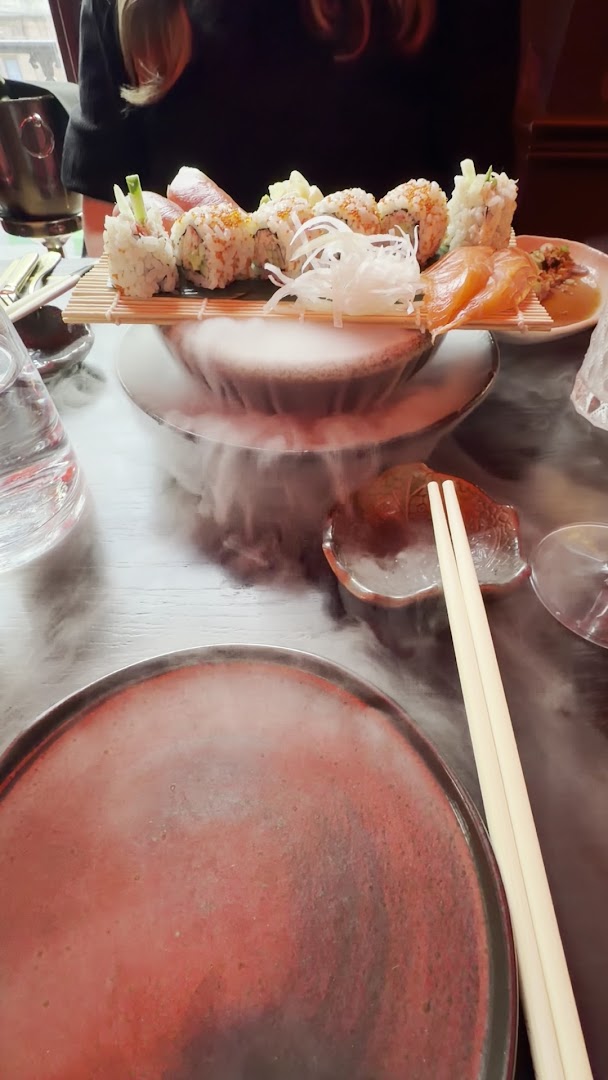 The Ivy Asia Liverpool: appealing presentation of restaurant food