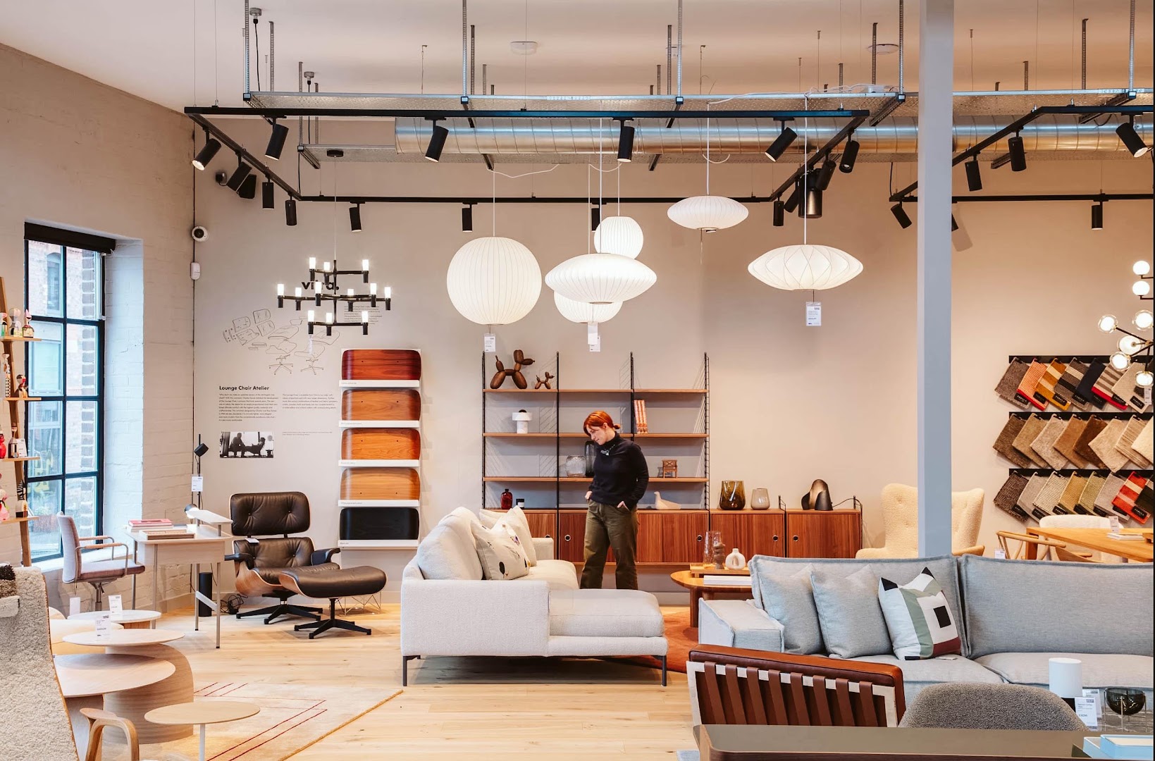 Utility Showroom: professional interior shop display photo