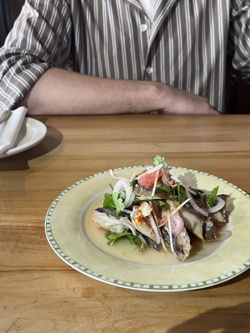Bangkok Diners Club: appetizing food photo at table