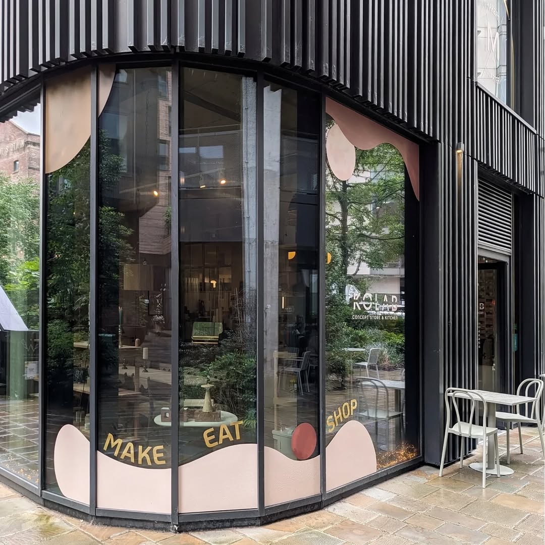 KOLAB Concept Store: clear, professional storefront photo