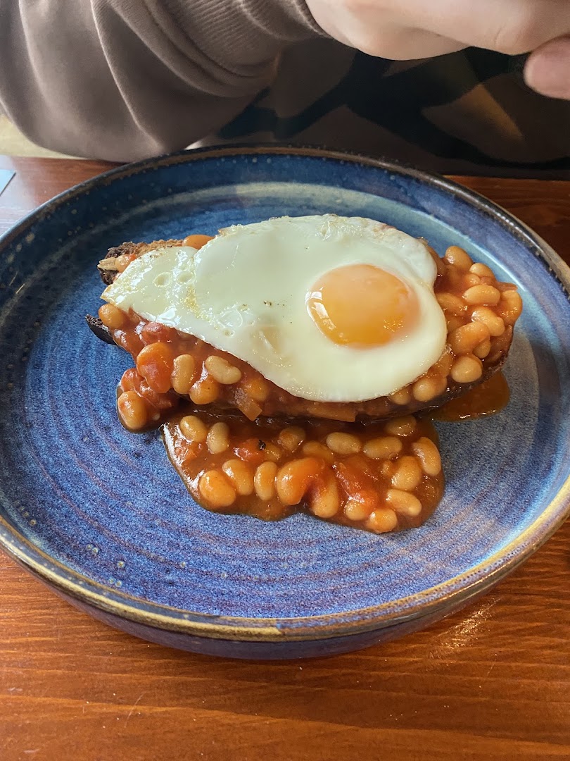 Sipp: appetizing photo of served food