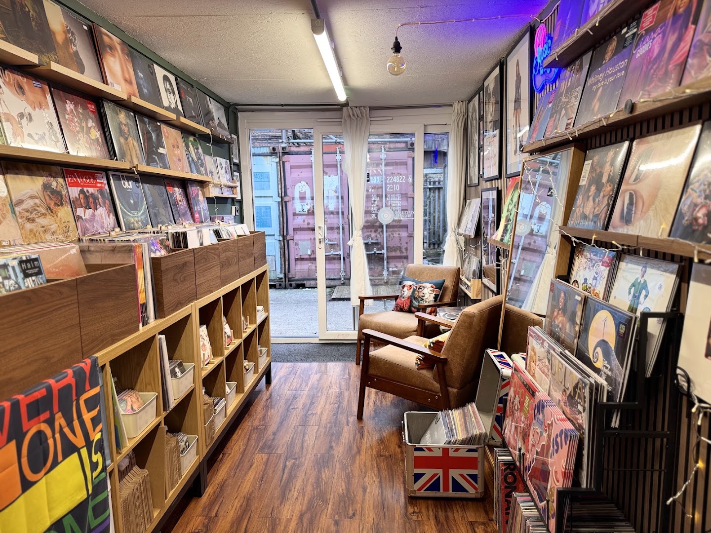 Vinylfetishes: clear, inviting shop interior photo