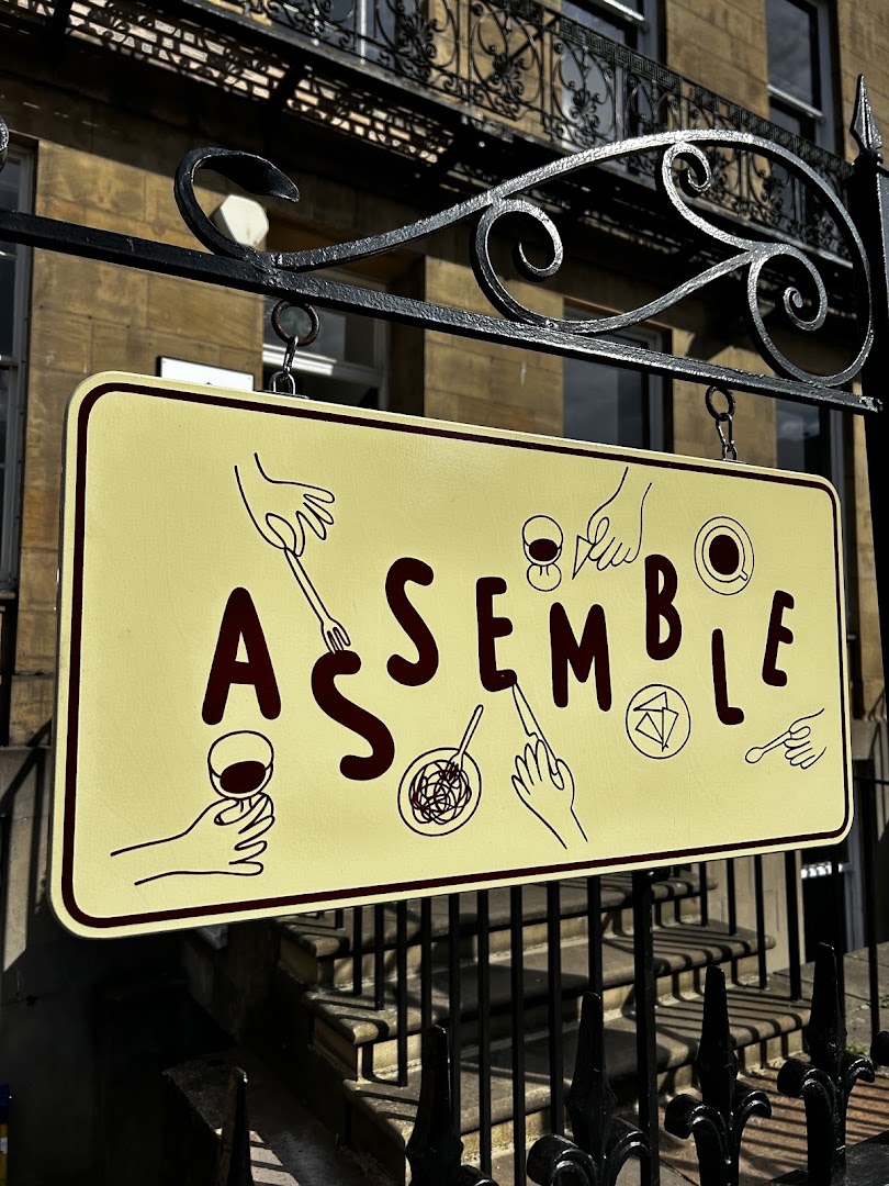 Assemble: clear, professional signage photo