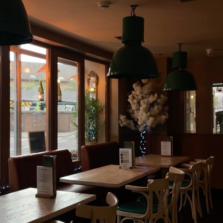 Bamboo Pan Asian: inviting restaurant interior atmosphere