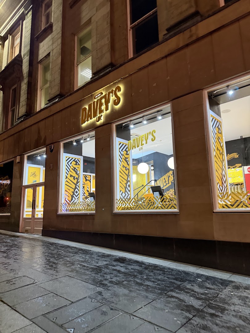 Davey's: clear, professional exterior restaurant shot
