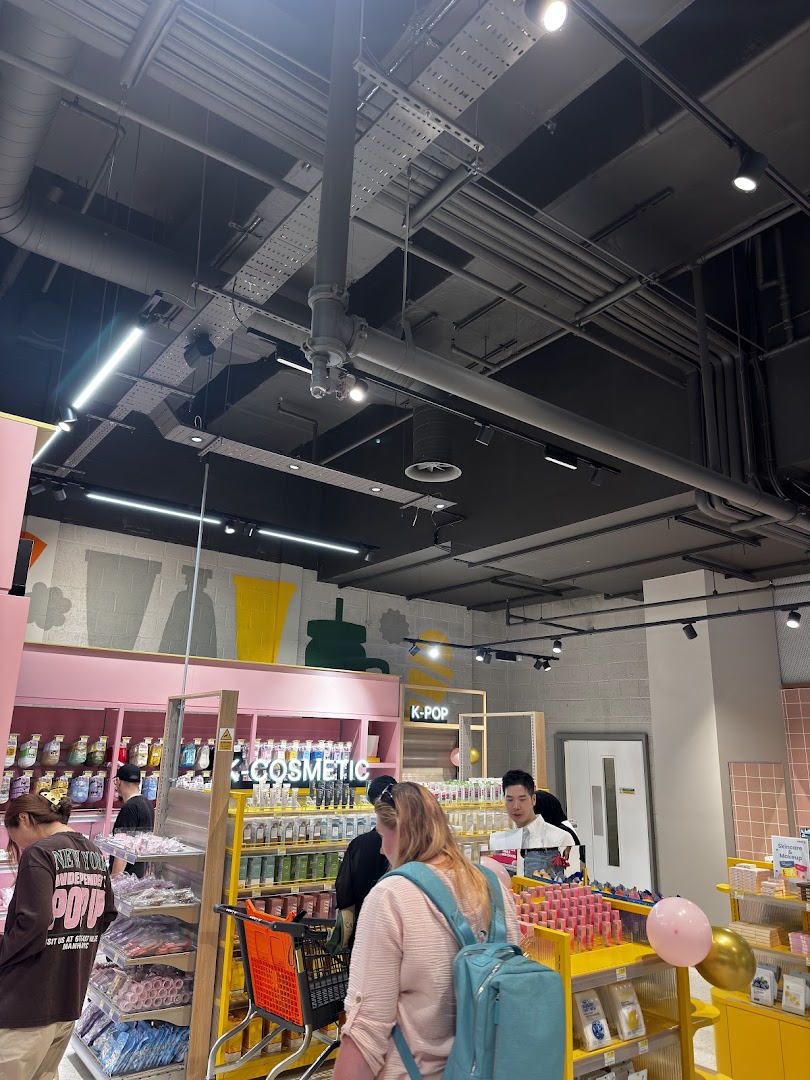 Oseyo: clear view of shop interior