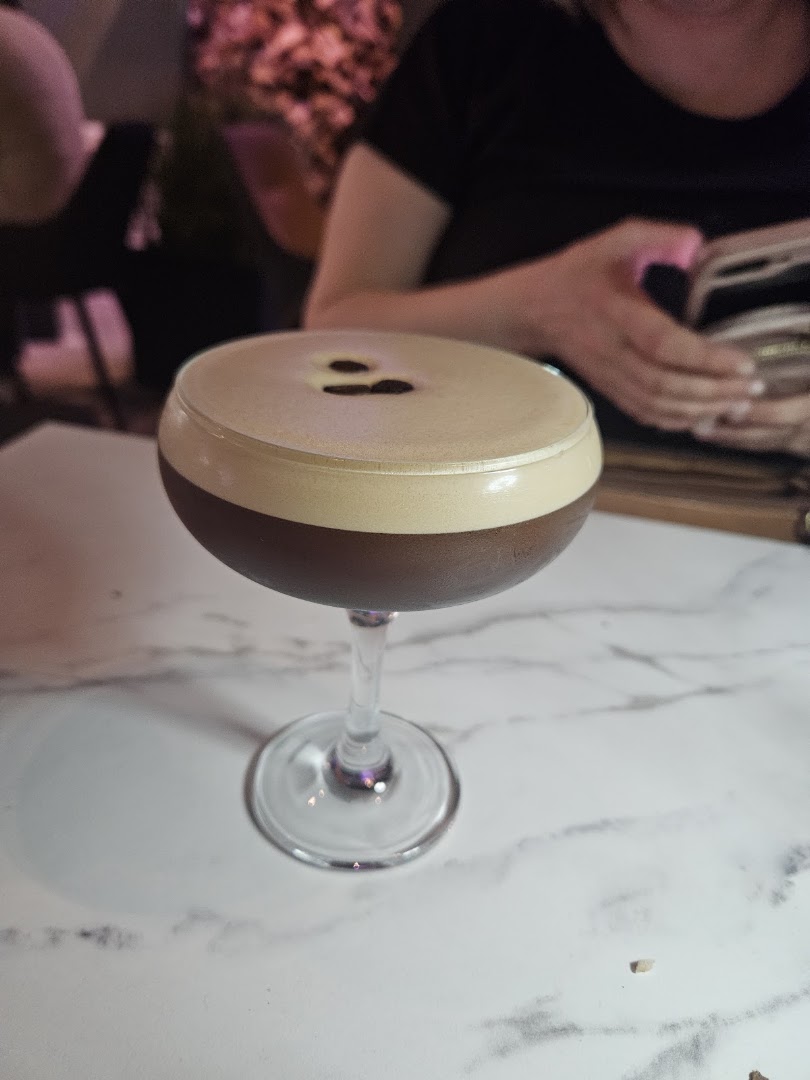 Sanco: appetizing photo of a cocktail